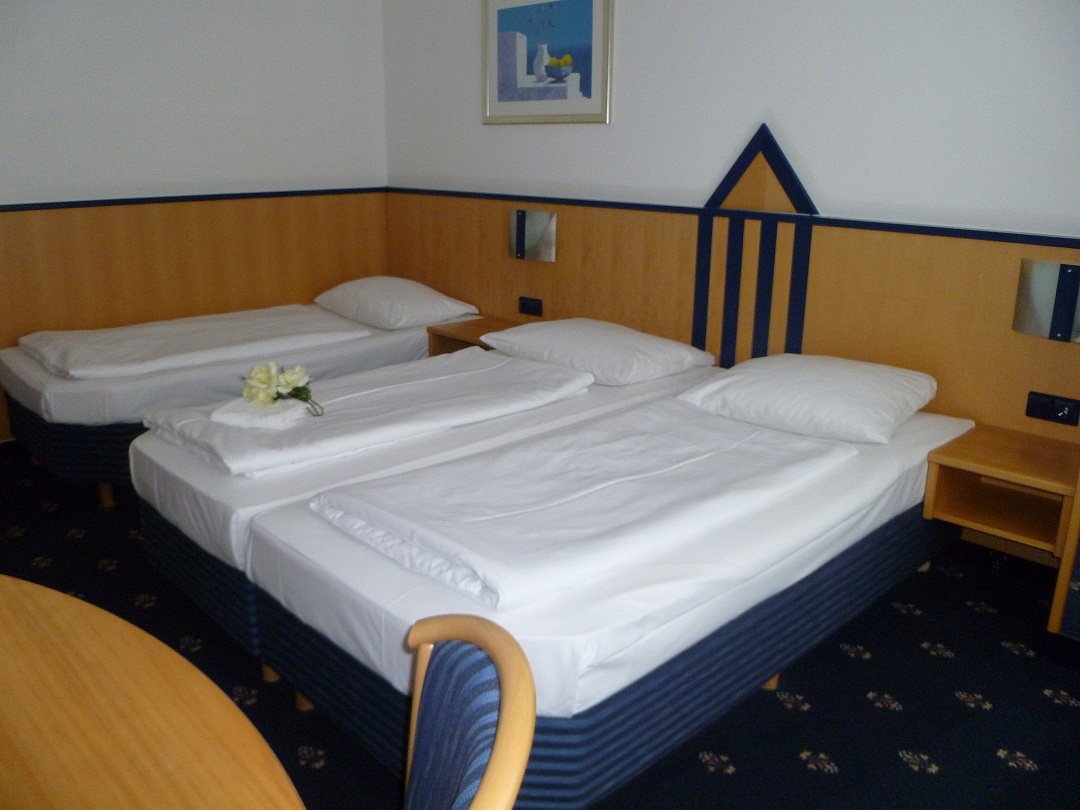 Dreibettzimmer